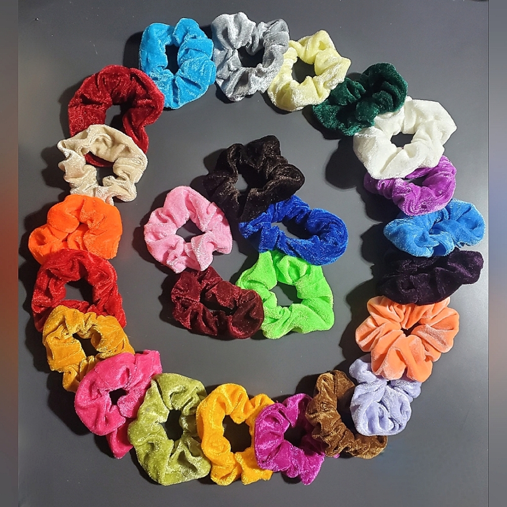 Bundle Of 25 VELVET Scrunchies MULTICOLOR‎ One Size